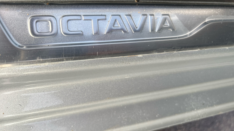 Skoda Octavia 1.4 TSI iV SE Technology DSG 5dr Hatchback